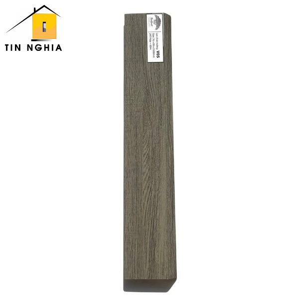 Len chân tường V05