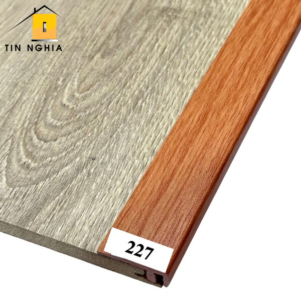 Nẹp nhựa F227