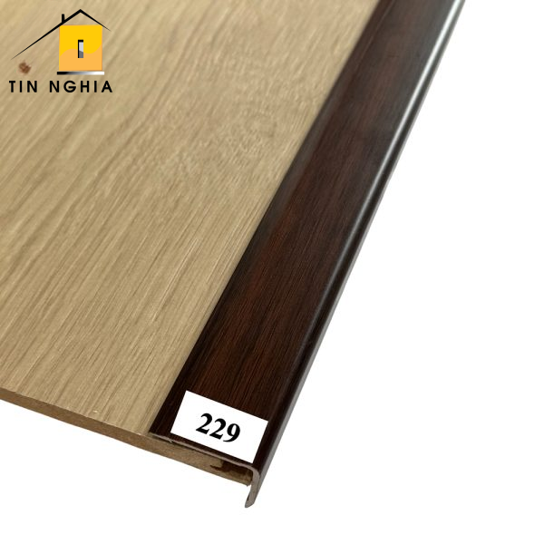 Nẹp nhựa V229